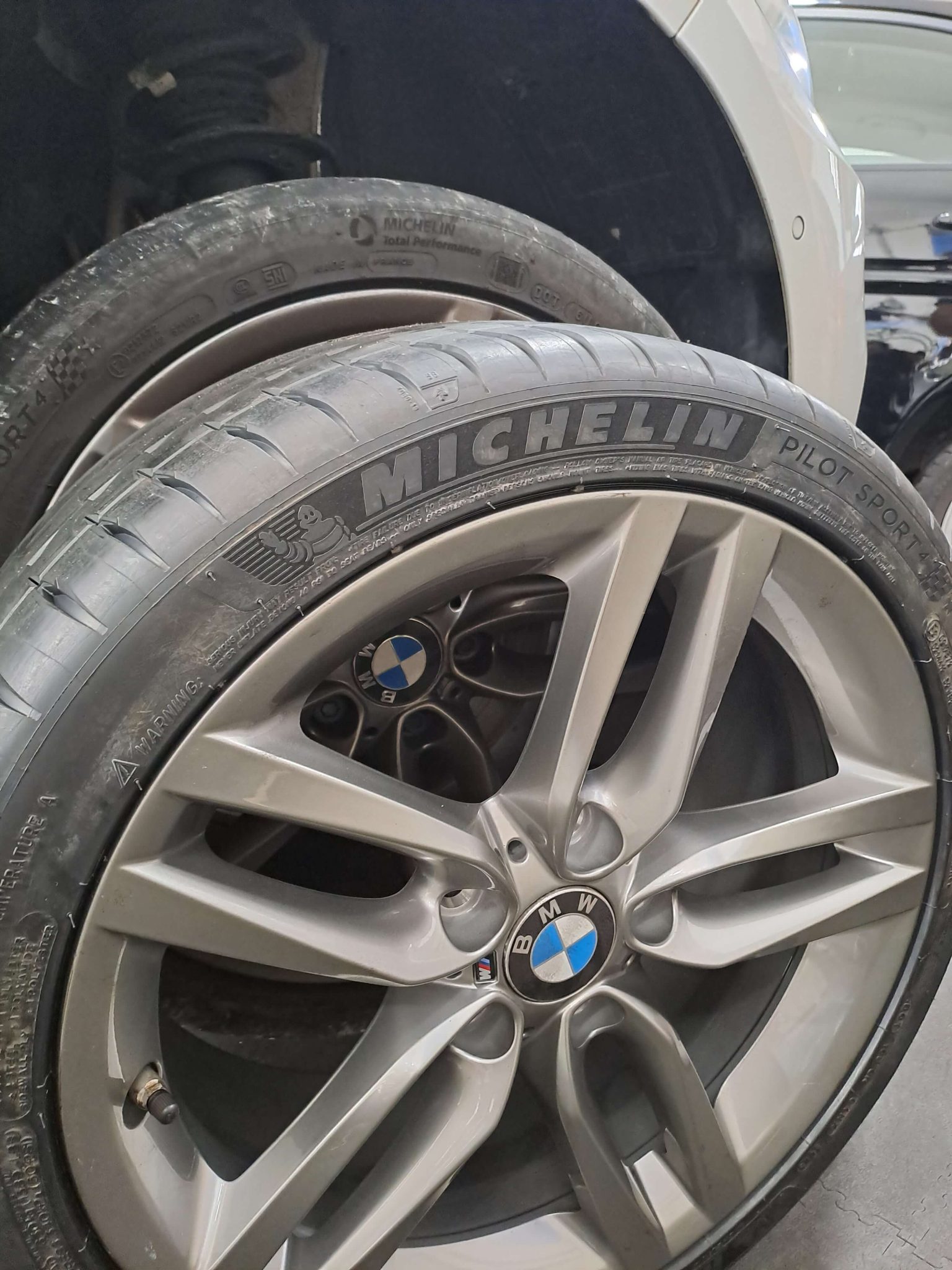 Serviço de Pneus - AGP Auto